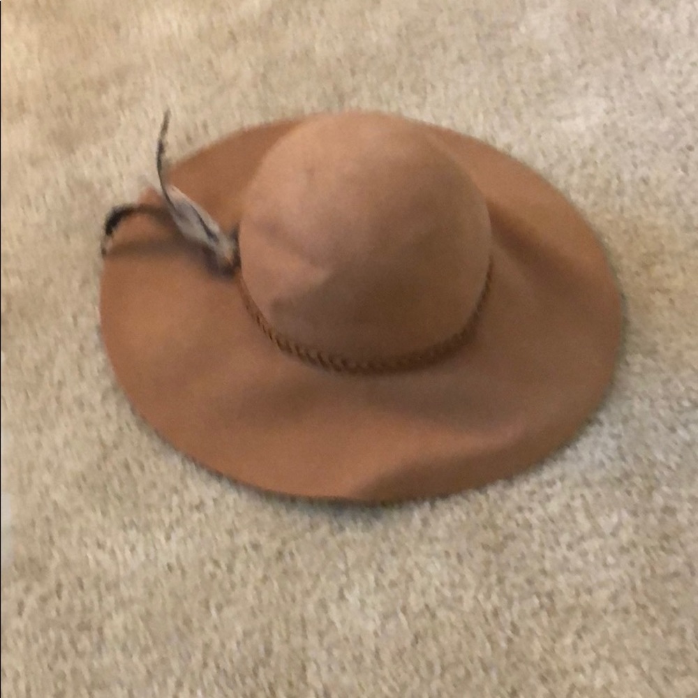Floppy Hat (Foxy Brown Style)